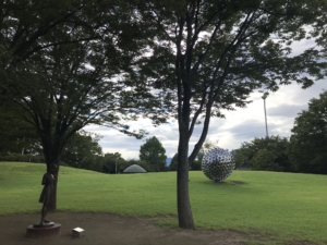 首都圏から気軽に行ける!山梨県の「芸術の森公園」でアートの秋を満喫してきました!