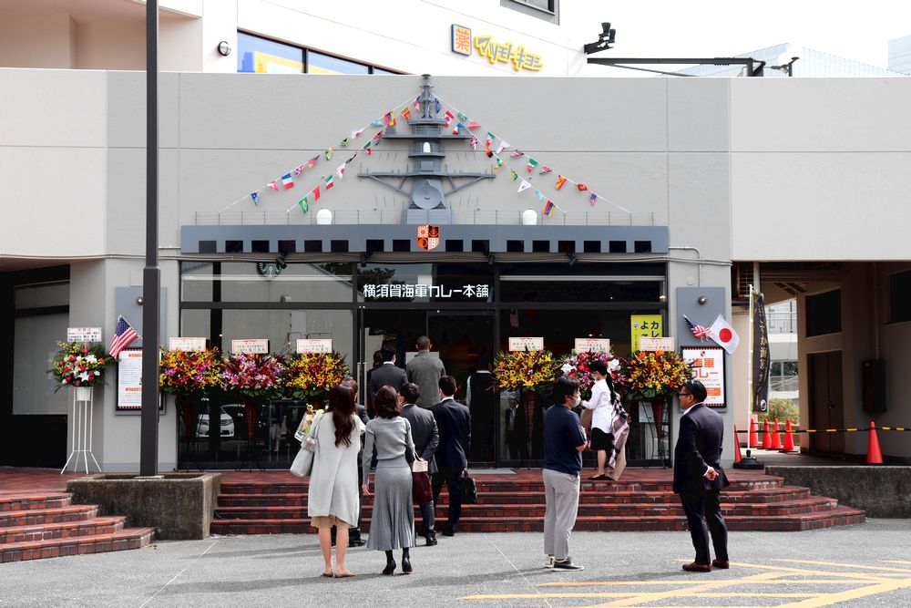 食べ放題でお腹いっぱいに！横須賀海軍カレー本舗・ベイサイドキッチンが10/23グランドオープン！