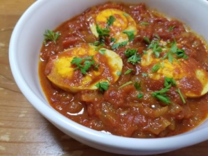 バングラデシュ人直伝!超簡単絶品卵カレーの作り方&インド料理との違いやバングラデシュの食文化も解説!