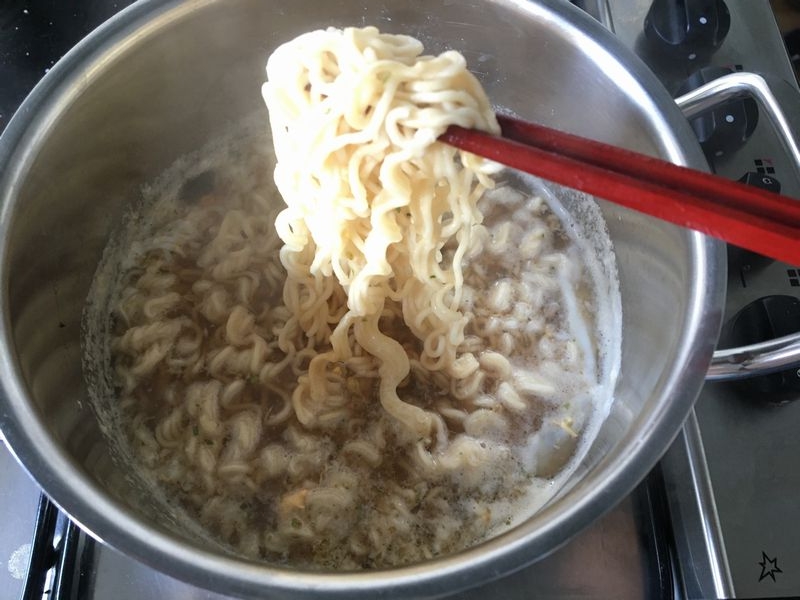 ドイツで買える日本のインスタント麺6種類を食べ比べ！海外限定のおすすめのカップラーメン・袋麺を紹介します！ | ［楽活］rakukatsu -  日々楽シイ生活ヲ