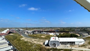 36年ぶりに復活のF1オランダGP！魅力いっぱいのビーチリゾート、ザントフォールトからの現地リポート