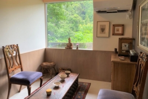 古都鎌倉にある古美術ギャラリー「Quadrivium Ostium」を訪ねて、古美術とのつきあい方、楽しみ方を伺いました!