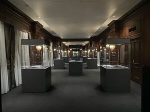 能面のビジュアル担当が勢揃い!三井記念美術館で新たな能の魅力を発見できる展覧会が開催中!